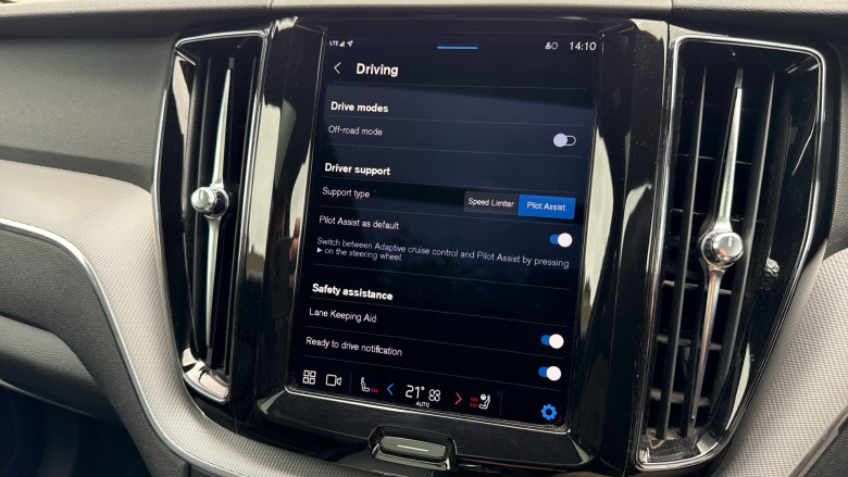 Volvo Xc60 2.0 B5P R DESIGN 5dr AWD Geartronic Petrol Estate